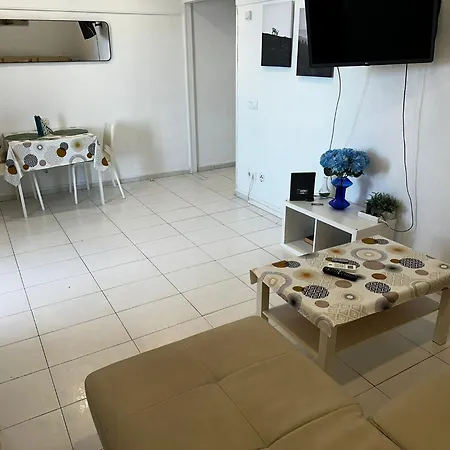 Apartment In Paseo Maritimo- First Line To The Beach With Sea View Fuengirola Exterior photo