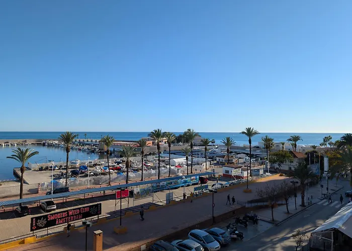 Apartment In Paseo Maritimo- First Line To The Beach With Sea View