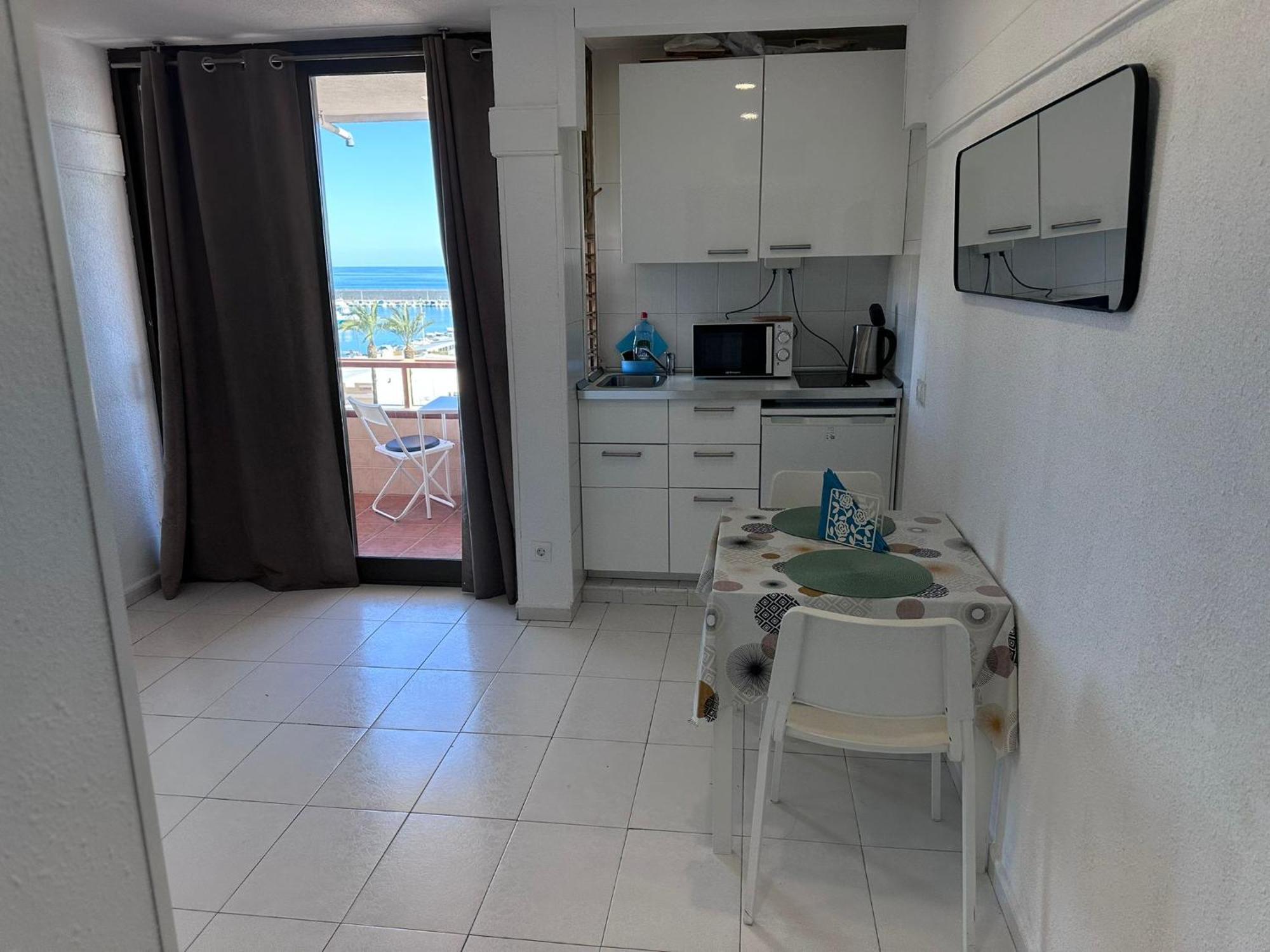 In Paseo Maritimo- First Line To The With Sea View Apartament *