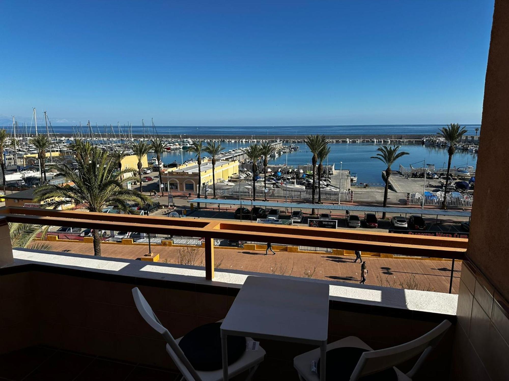 Apartment In Paseo Maritimo- First Line To The With Sea View Fuengirola